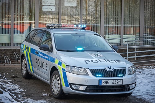 Opilý řidič způsobil u Hradce smrtelnou nehodu. Hrozí mu až osm let vězení