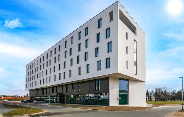 Firma Stako otevřela v Hradci Králové kongresový hotel se 101 pokoji