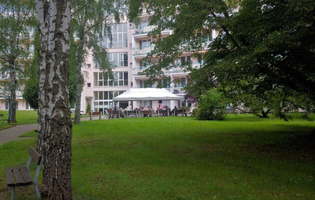 Už více než 30 domovů důchodců se potýká s nákazou koronavirus