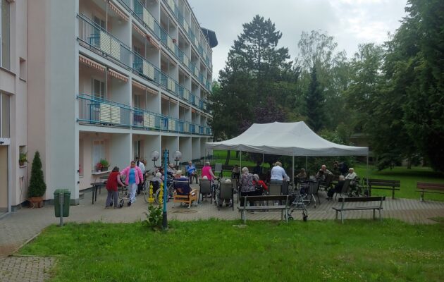 Na sociální služby putuje rekordní částka ve výši 1,1 miliardy koruny