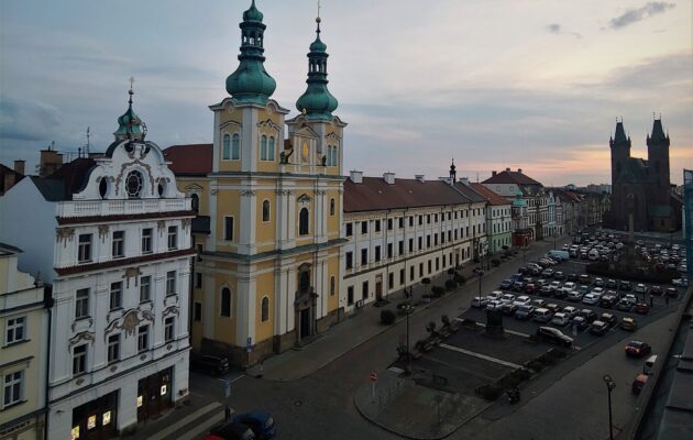 Rok 2020 provázený pandemií covid-19 byl v Hradci Králové rokem mnoha událostí