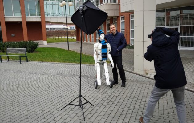 Univerzita Hradec Králové aneb Jak se pro lednové Salonky fotil FIM Bot