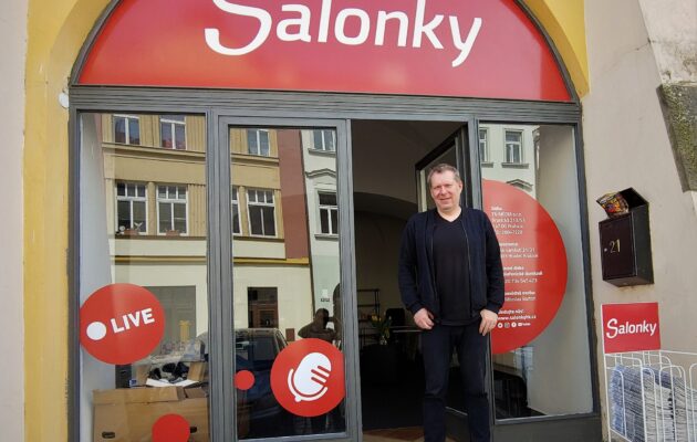 První rozhovor v nové redakci Salonek, s šéfem festivalu Rock for People