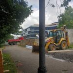 Od Aldisu se ozývají sbíječky, začala příprava na stavbu lávky přes Labe