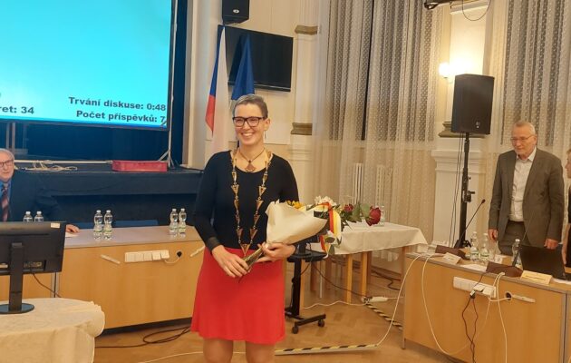 Primátorkou Hradce je Pavlína Springerová. Dnes ji zvolili zastupitelé