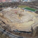 Stavba stadionu březen 2022