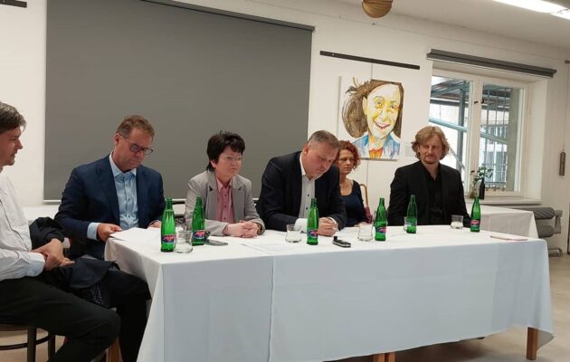 Holáskovo hnutí Rozvíjíme Hradec cílí ve volbách na zisk 15 procent