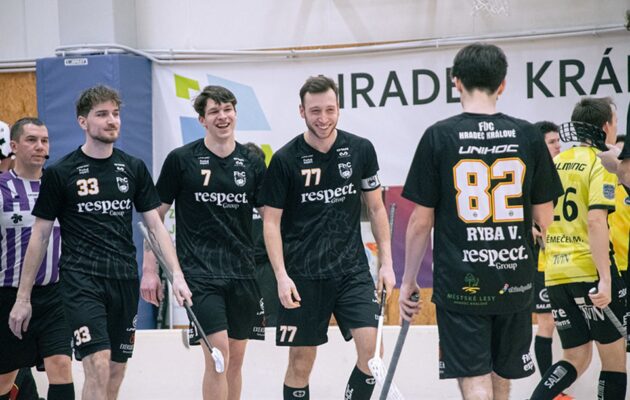 FOTO: Další výhra hradeckých florbalistů. Při premiéře v 1. lize míří do play-off