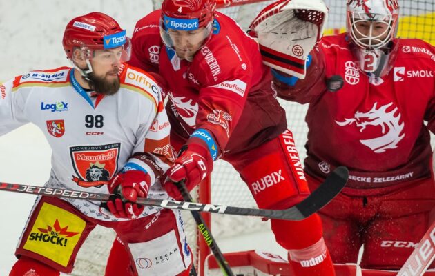 Hradec spasili navrátilci do sestavy, bitvu s Třincem rozhodl Zachar