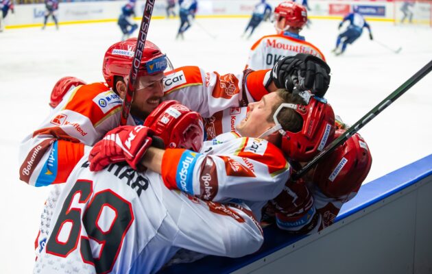 Pět gólů a jistý výkon. Mountfield zastavil sérii Komety