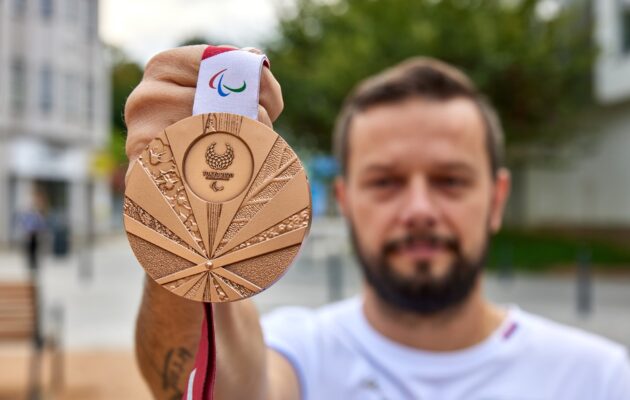 Tohle mě neskutečně nakoplo, říká bronzový paralympionik Aleš Kisý