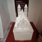 Muzeum zve svou velkolepou expozicí na historické cesty městem Hradec Králové