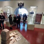 Muzeum zve svou velkolepou expozicí na historické cesty městem Hradec Králové