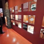 Muzeum zve svou velkolepou expozicí na historické cesty městem Hradec Králové