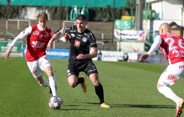 Derby bez branek. Votroci herně zklamali, Pardubice cítily křivdu