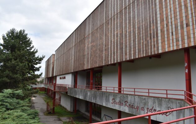 Hradec se skládá na opravy největší sportovní haly v Česku