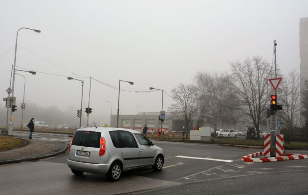 Semafory u fakultní nemocnice zůstanou i další rok