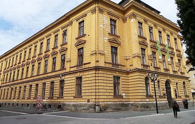 Oprava budovy filozofické fakulty zatím vyšla na 10 milionů korun