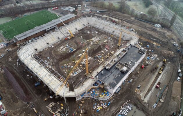 Práce jdou podle plánu, odmítá Strabag zpoždění. Stadion má být v červnu hotový