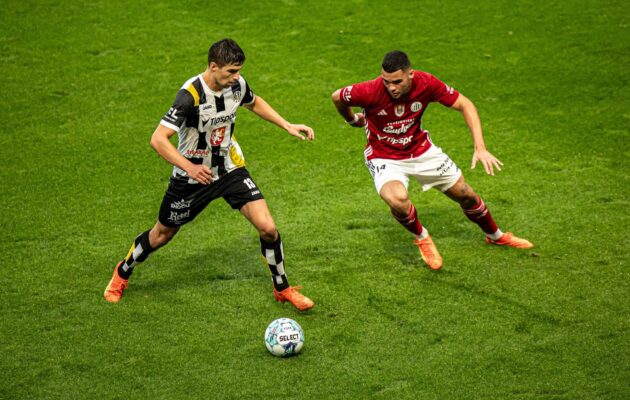 Přestup dokončen. Adam Gabriel míří z Hradce do Midtjyllandu