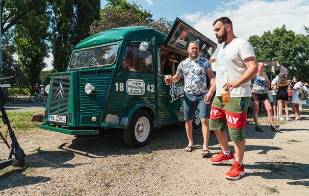 Hradecké nábřeží se stane dějištěm festivalu jídla, vypukne druhý Food Truck Fest