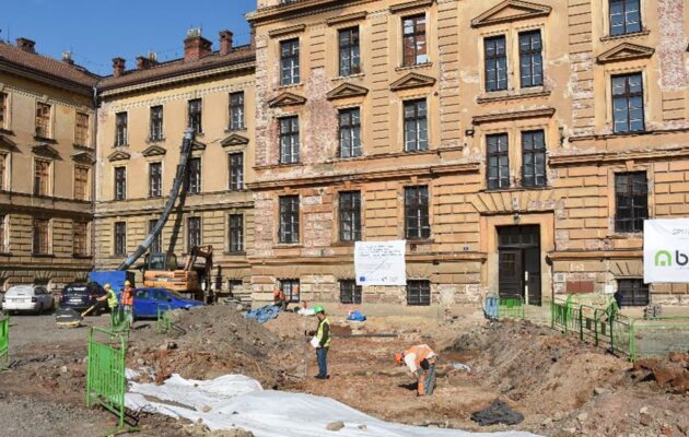 Přestavba Gayerových kasáren dosud vyšla na 150 milionů