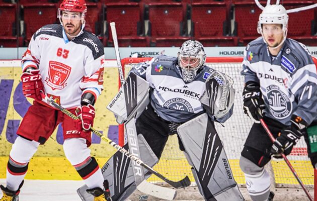 Vítězná tečka! Mountfield HK porazil na ledě Karlových Varů Energii vysoko 6:1