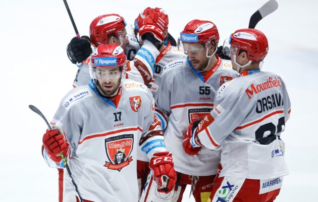 Další velký obrat v derby! Hradec po hattricku Oksanena srazil rivala