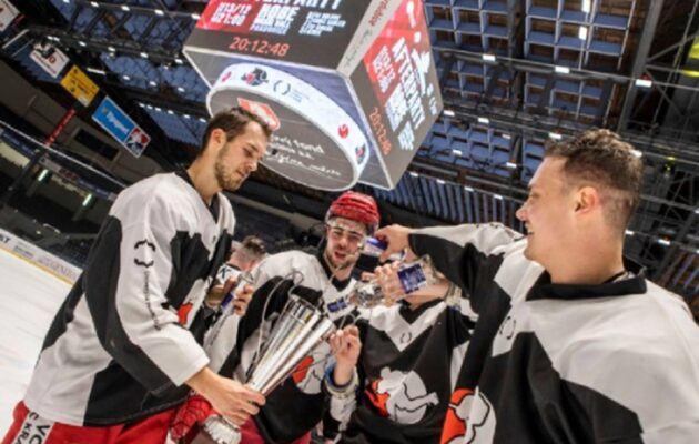 Předzvěst finále extraligy? Hradec v úterý vyzve Pardubice v univerzitním derby