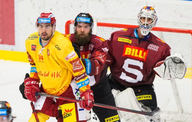 Speciální dresy vítězství nepřinesly. V Hradci slavila Sparta