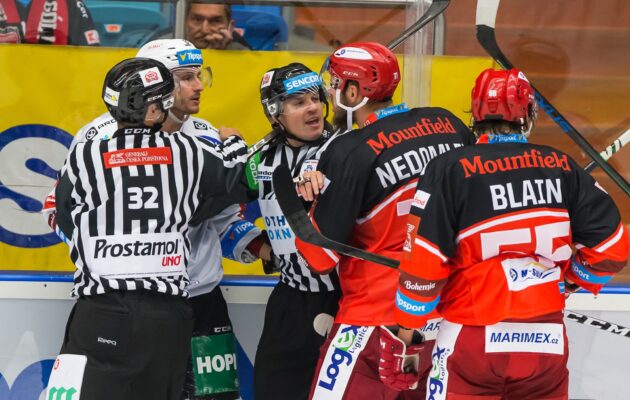 Hokejisty Hradce Králové čeká v dohrávce bitva s Třincem
