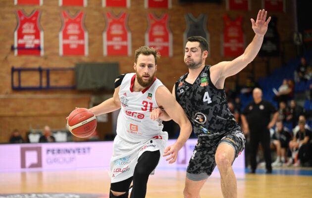 Překvapení se nekonalo. Mistrovský Nymburk deklasoval sokoly 101:59