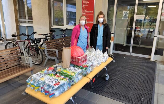 Děláme radost první linii! Média s partnery poskytla první pomoc sestrám a lékařům