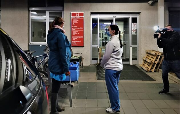 Média s partnery opět rozdávala radost pomocí zdravotníkům v první linii