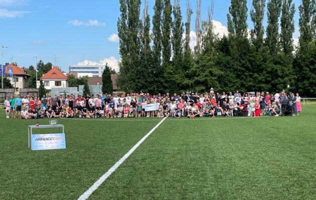 Sport Hradec Cup štědře obdaroval 10 rodin. Dělilo se celkem 1 618 500 korun