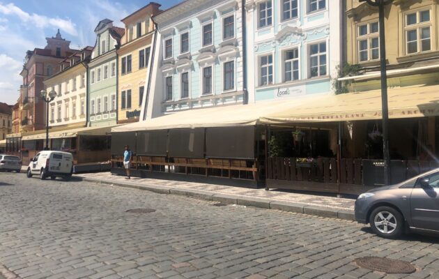 Restaurace kontrolují bezinfekčnost. Pro zákazníky je to ale další bariéra