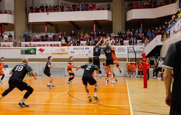FOTO: Volejbalisté první mečbol nevyužili. Finále 1. ligy rozhodne až pátý zápas