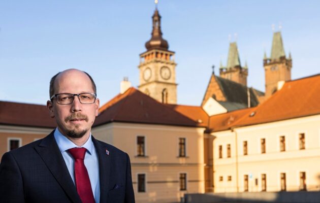 Hradecký hejtman Jiří Štěpán měl pozitivní test na covid-19. Je v karanténě