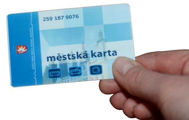 Městská karta do roka skončí. V MHD brzy zaplatíte platební kartou