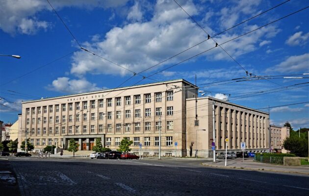 Trenér stolního tenisu zneužil 14letou hráčku. Od soudu odešel s podmínkou