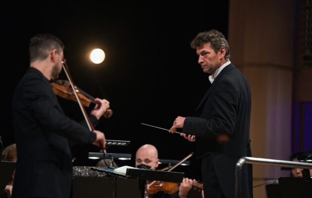 Jsem vášnivým fanouškem české hudby, tvrdí šéfdirigent hradecké filharmonie
