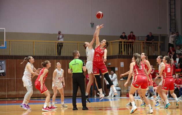 Lvice se rvaly s favoritkami, nakonec padly v prodloužení. Hradec – KP Brno 77:80
