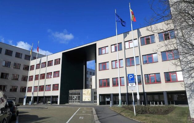 Hradec láká nové učitele do základních škol, rozdat jim chce 480 tisíc korun