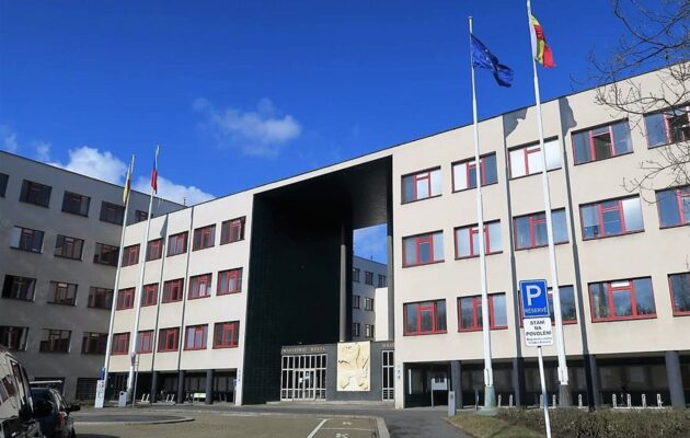 Správu nemovitostí po rezignaci ředitelky dočasně povede šéf Technických služeb