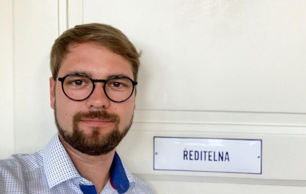 Hradecký poslanec Matěj Havel skončí jako ředitel Gymnázia J. K. Tyla