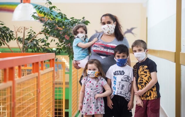 Domov pro matky s dětmi získal 300 respirátorů, pro každého obyvatele šest