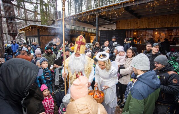 Park Na Větvi navštívili Mikuláš, čert i anděl. Dorazily i stovky návštěvníků