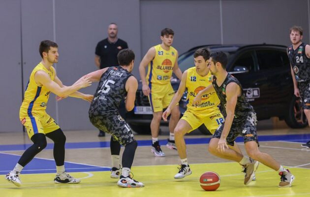 Kontumace platí, potvrdil ředitel NBL. Sokoli si mohou spravit chuť proti Ústí