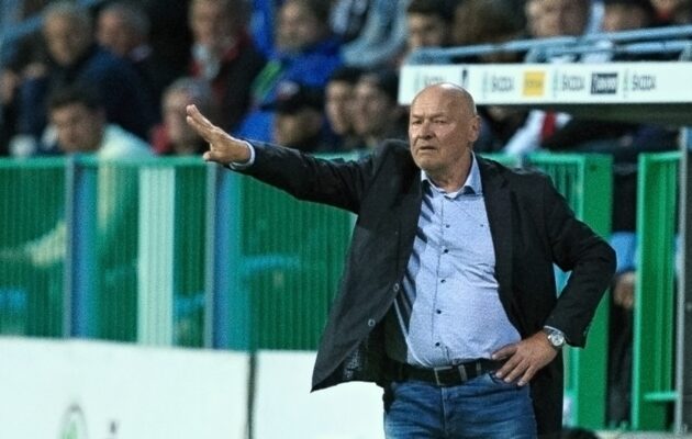 Liga začíná, ale Hradec řeší pohár. Jsem zděšený, rozčílil se Koubek