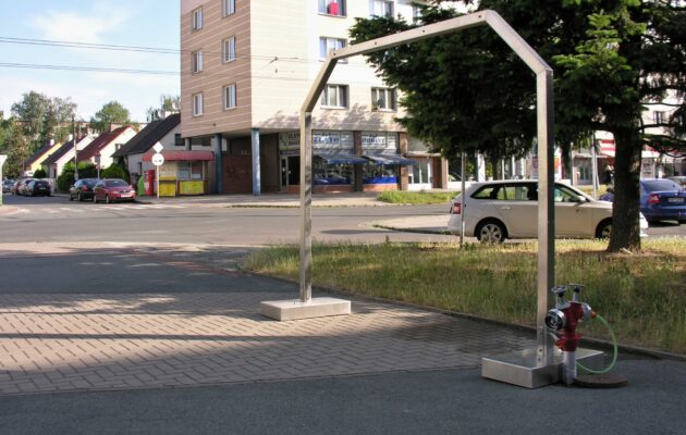 Mlžná brána se v horkých dnech osvědčila, v Hradci přibydou další čtyři